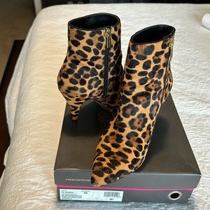 Vince Camuto leopard print ankle book real calf skin